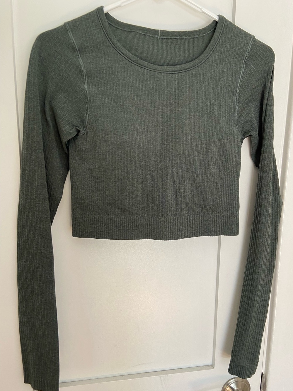 37. Size 6 LULULEMON Dark Green Ribbed Cropped Ebb to Street Longsleeve